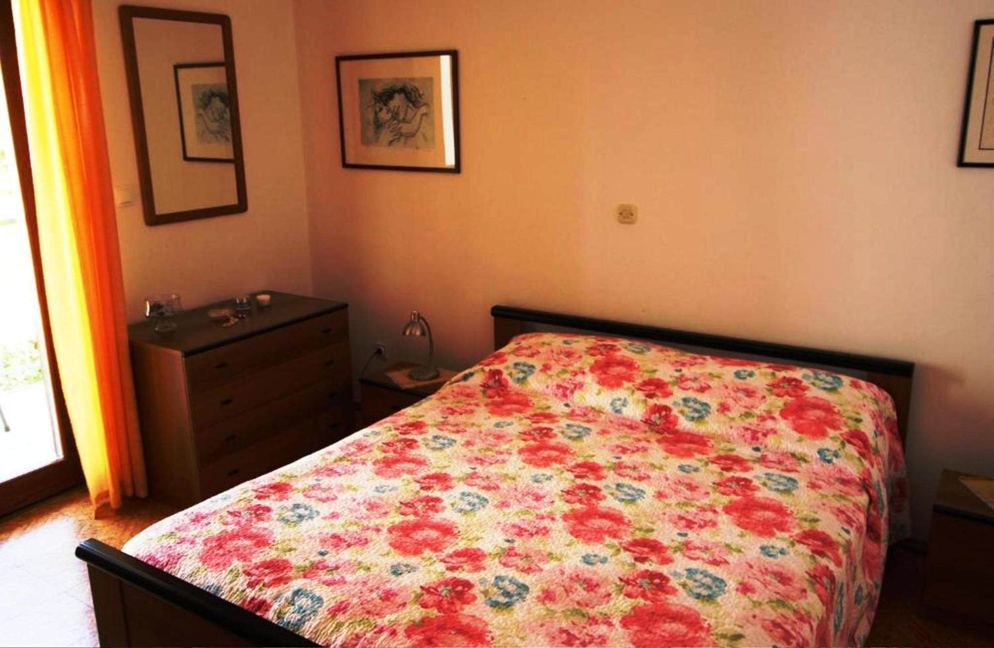 Renata Mare Apartments โรวีน ภายนอก รูปภาพ