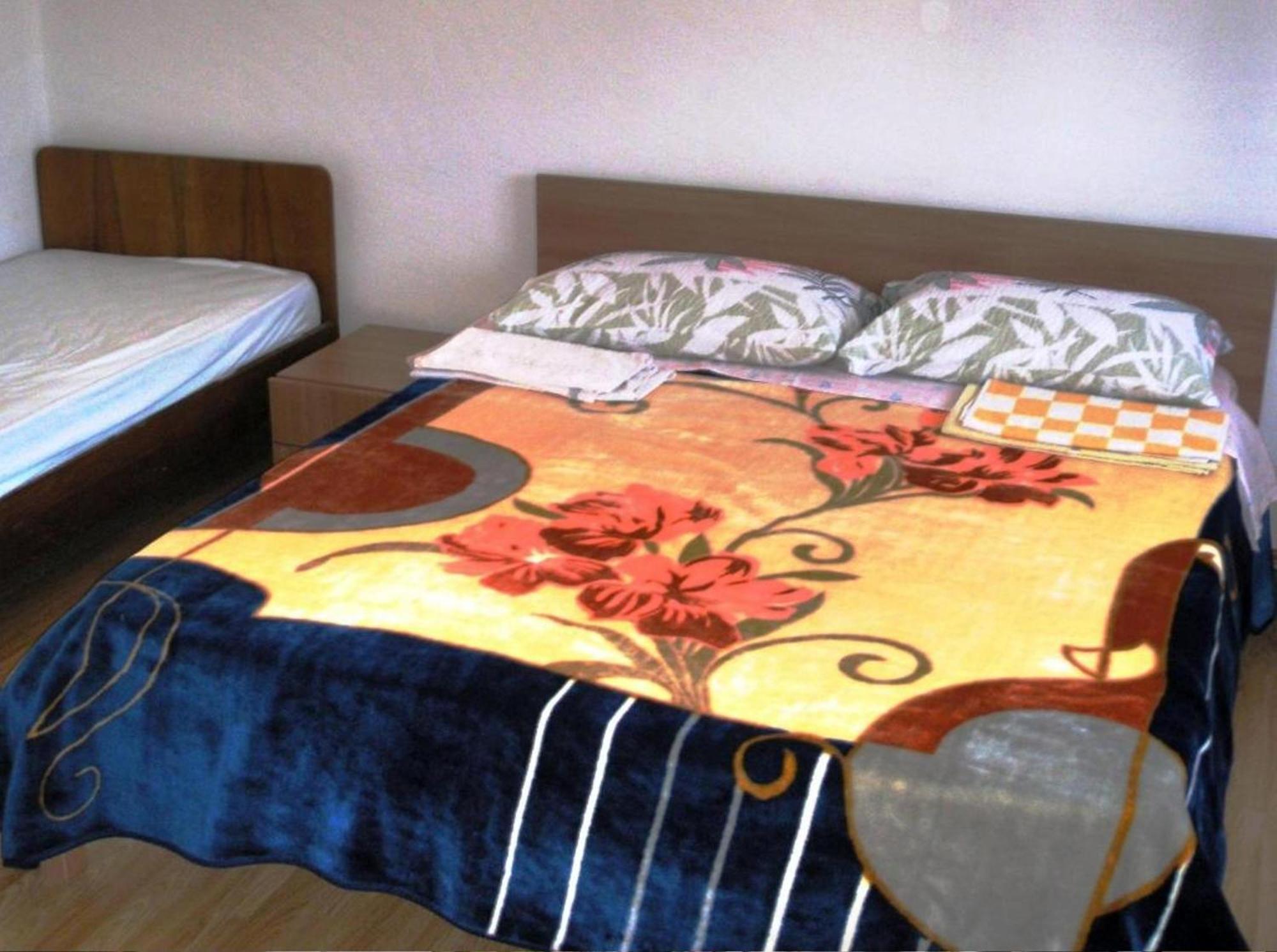 Renata Mare Apartments โรวีน ภายนอก รูปภาพ