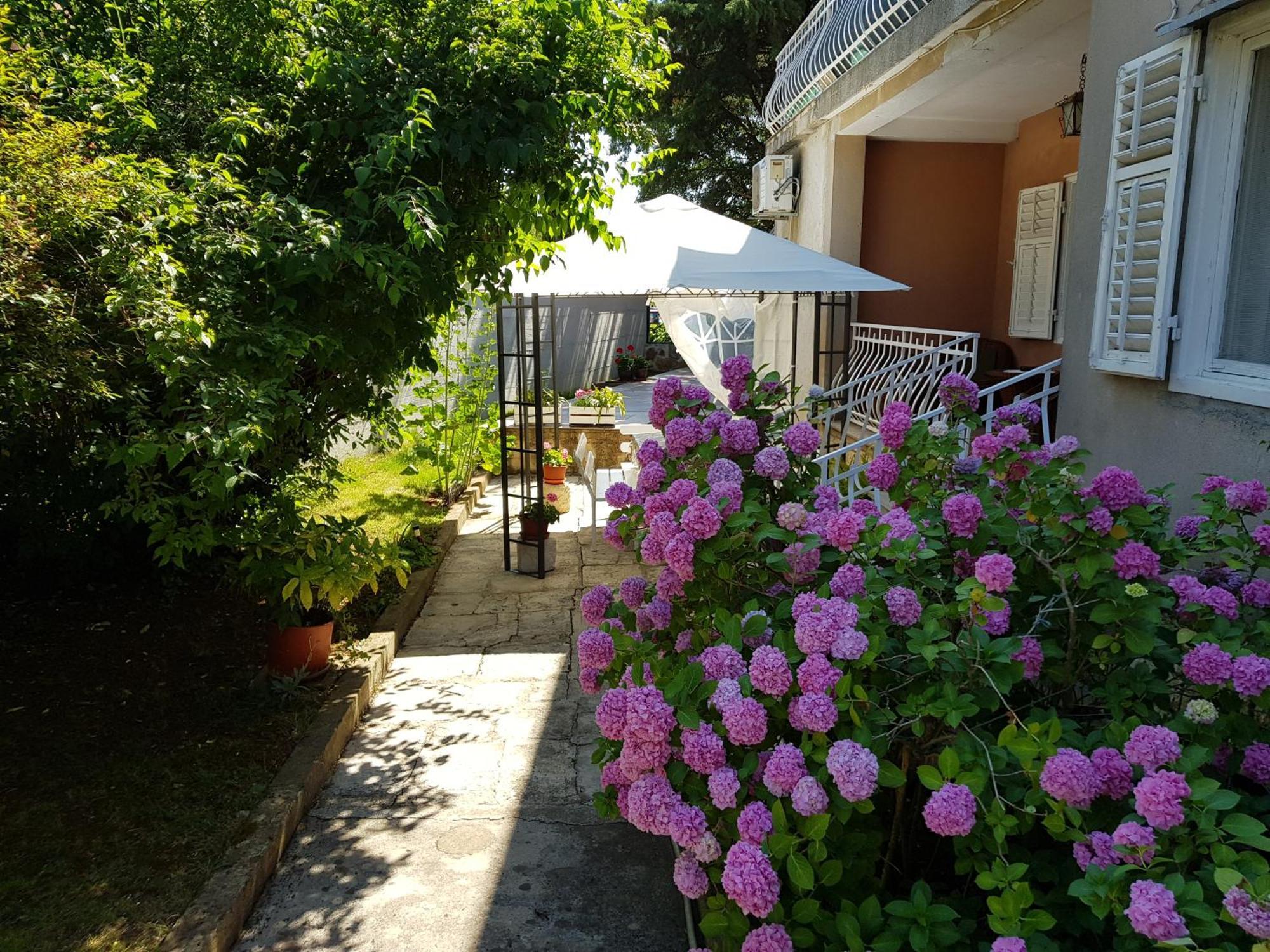Renata Mare Apartments โรวีน ภายนอก รูปภาพ